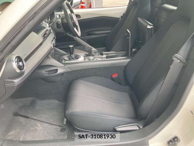 Mazda ROADSTER 2023-03 8003264-6