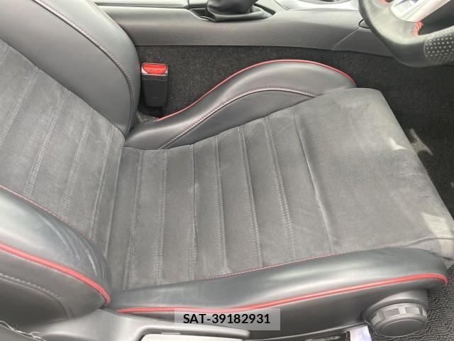 Mazda ROADSTER 2017-10 8005838-9