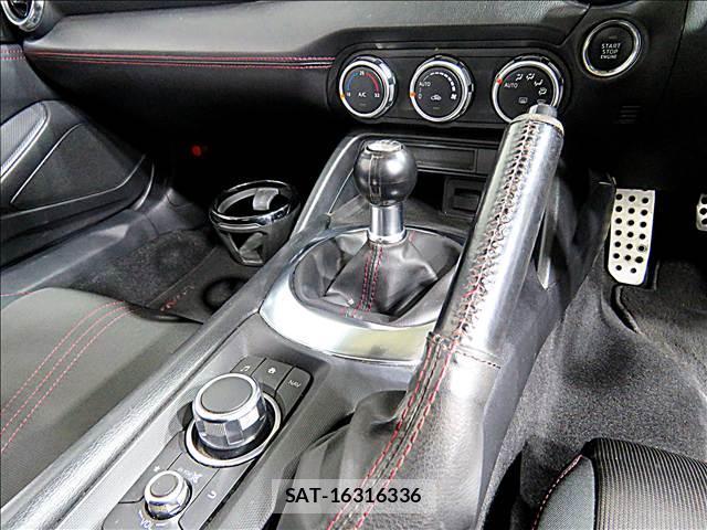 Mazda ROADSTER 2017-01 8006620-17
