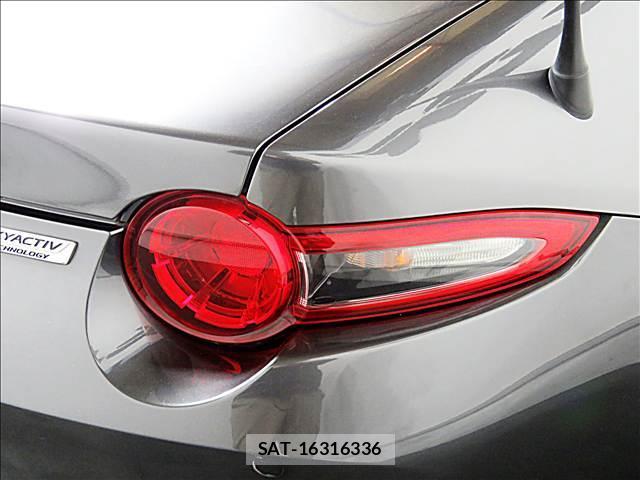 Mazda ROADSTER 2017-01 8006620-9