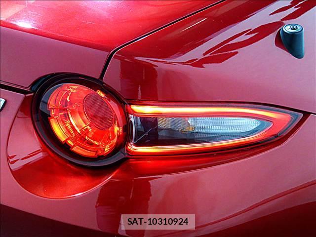 Mazda ROADSTER 2017-01 8006624-16