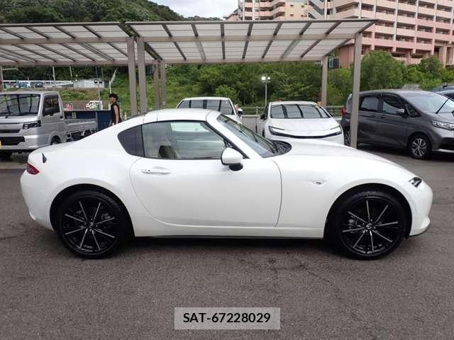 Mazda ROADSTER 2026-01 8010890-18