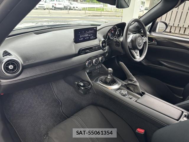 Mazda ROADSTER 2024-09 8011337-10