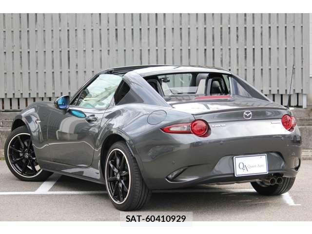 Mazda ROADSTER 2022-02 8011342-1