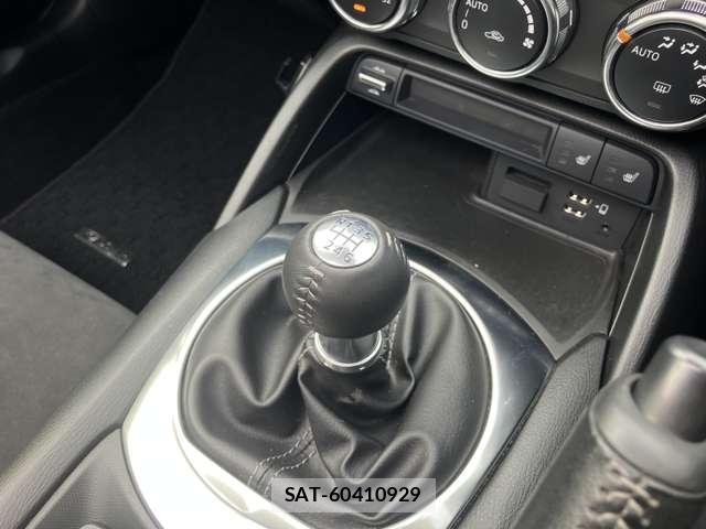 Mazda ROADSTER 2022-02 8011342-5