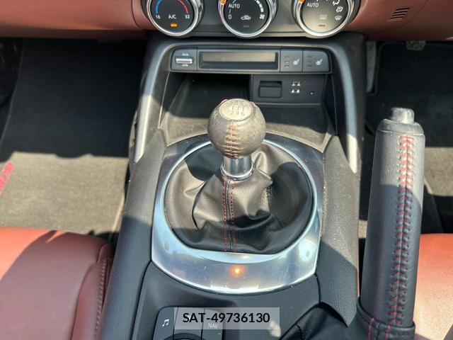 Mazda ROADSTER 2017-03 8011741-10