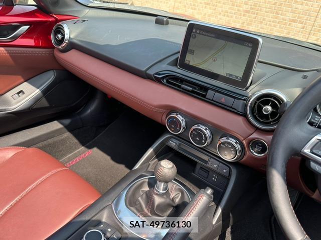 Mazda ROADSTER 2017-03 8011741-9