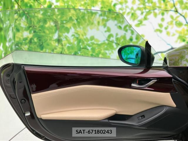 Mazda ROADSTER 2025-03 8012161-7