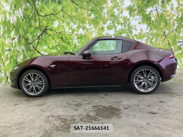 Mazda ROADSTER 2025-02 8012217-1