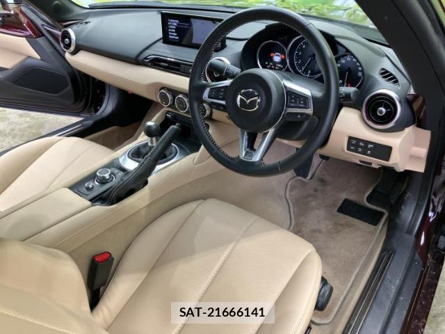 Mazda ROADSTER 2025-02 8012217-4