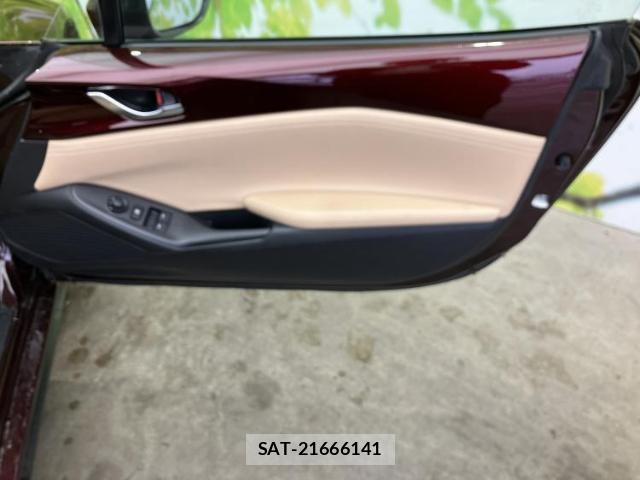 Mazda ROADSTER 2025-02 8012217-7