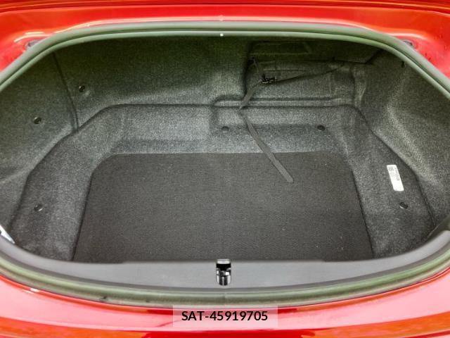 Mazda ROADSTER 2024-09 8012299-7