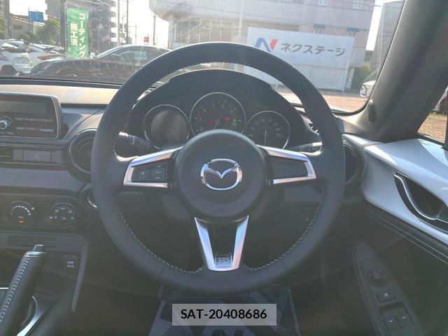 Mazda ROADSTER 2022-03 8005106-10