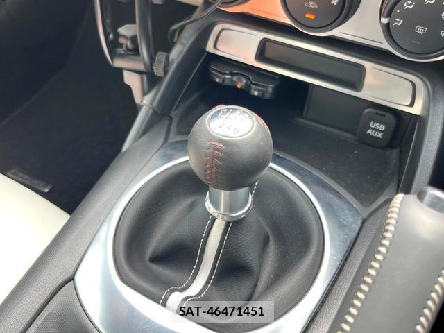 Mazda ROADSTER 2015-08 8007162-6