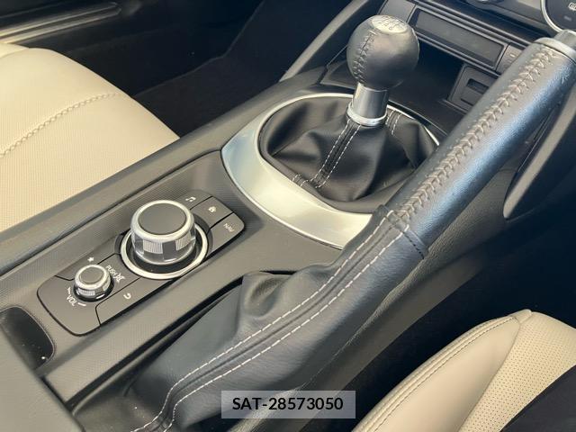 Mazda ROADSTER 2021-08 8011186-17