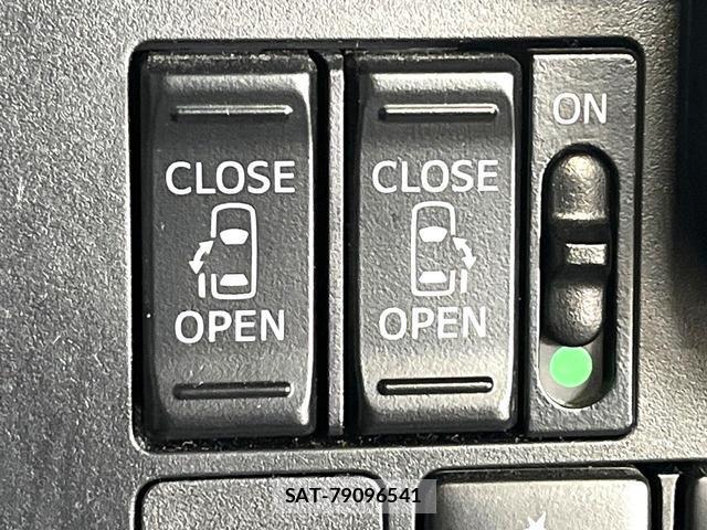 Toyota ROOMY 2019-08 8006213-2