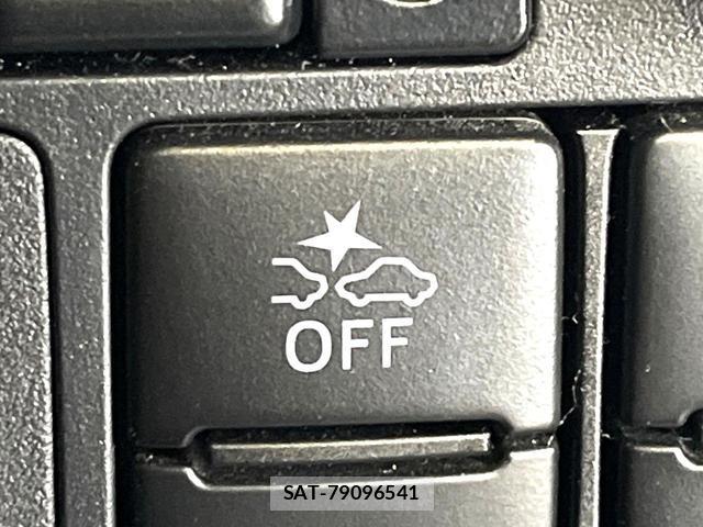 Toyota ROOMY 2019-08 8006213-7