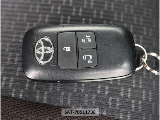 Toyota ROOMY 2023-10 8009403-16