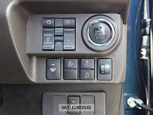 Toyota ROOMY 2021-06 8010376-11