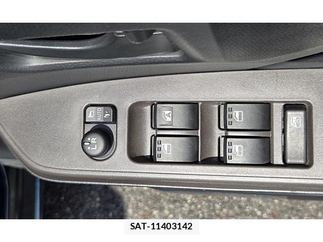 Toyota ROOMY 2021-06 8010376-16