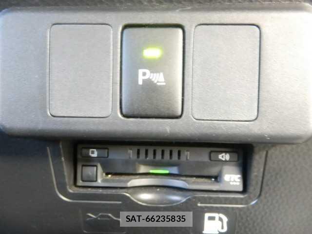 Toyota ROOMY 2021-03 8011028-12