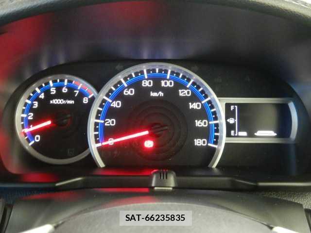 Toyota ROOMY 2021-03 8011028-13