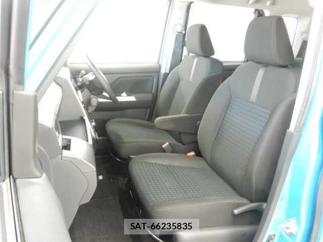 Toyota ROOMY 2021-03 8011028-16