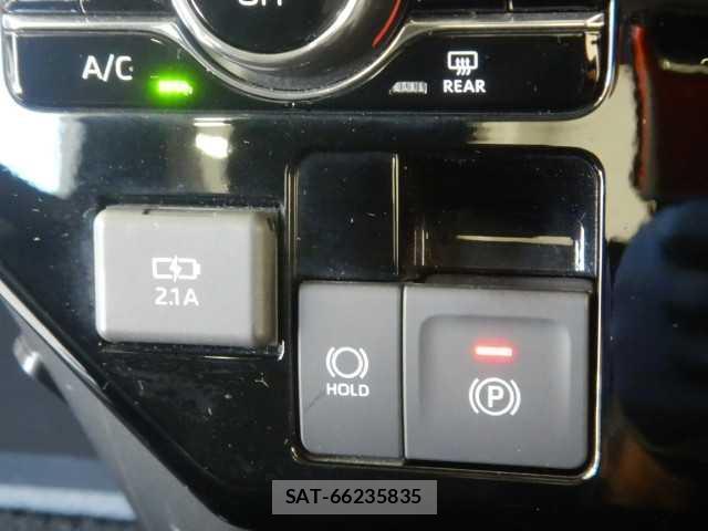 Toyota ROOMY 2021-03 8011028-9