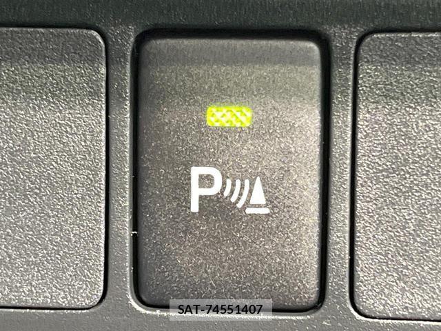 Toyota ROOMY 2023-11 8011099-6