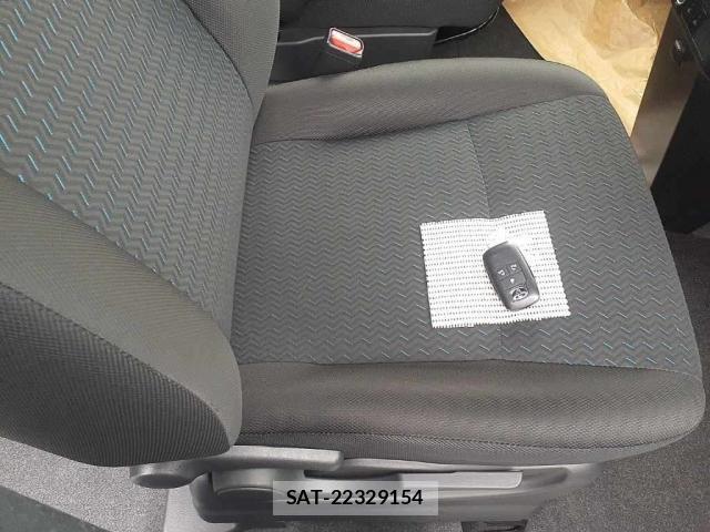Toyota ROOMY 2021-07 8011562-3
