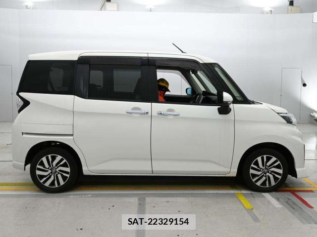 Toyota ROOMY 2021-07 8011562-9