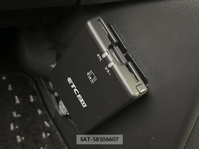 Nissan ROOX 2023-04 8003125-6
