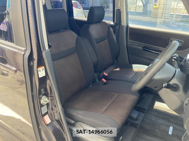Nissan ROOX 2011-05 8009230-6