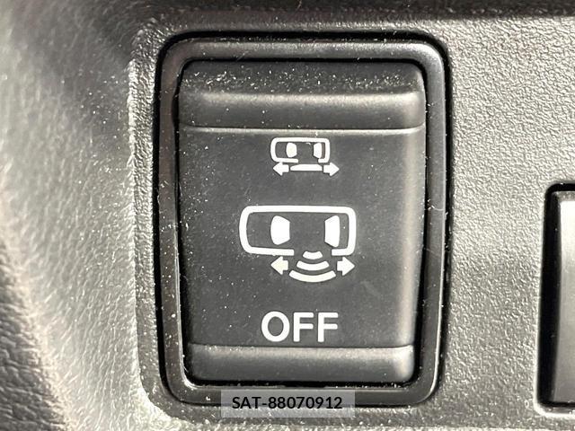Nissan ROOX 2021-11 8010442-4
