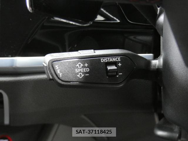 Audi RS Q3 2021-07 8011983-13