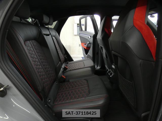 Audi RS Q3 2021-07 8011983-7
