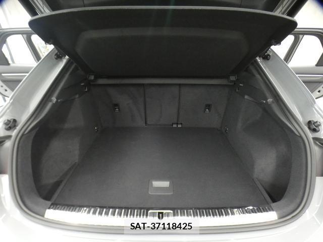 Audi RS Q3 2021-07 8011983-8