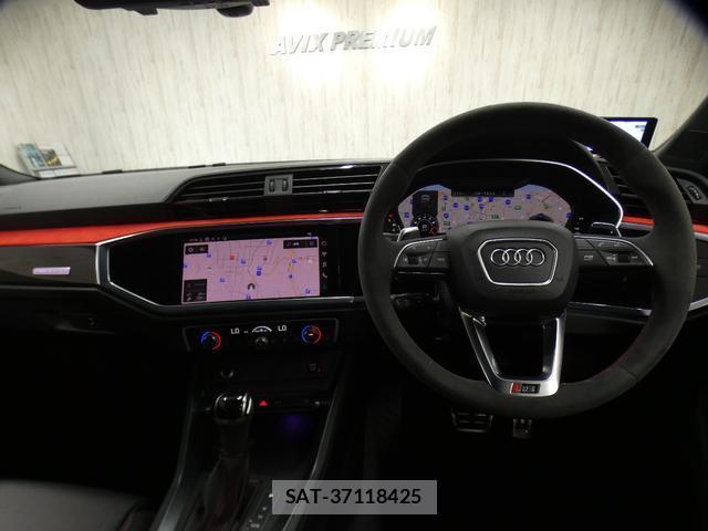 Audi RS Q3 2021-07 8011983-9