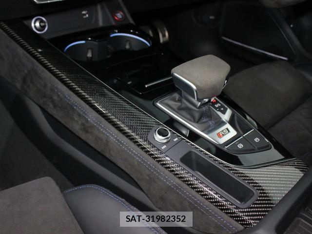 Audi RS4 2021-01 8006523-17