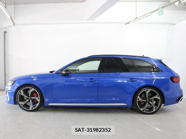 Audi RS4 2021-01 8006523-4