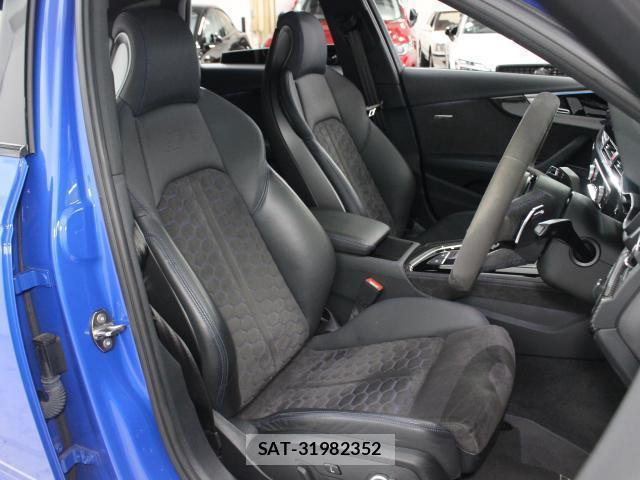 Audi RS4 2021-01 8006523-5