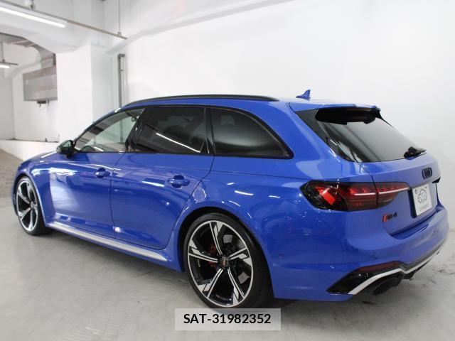 Audi RS4 2021-01 8006523-6