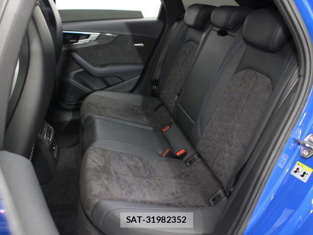 Audi RS4 2021-01 8006523-9