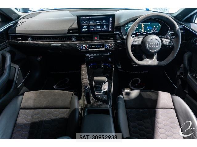Audi RS4 2021-02 8010170-12