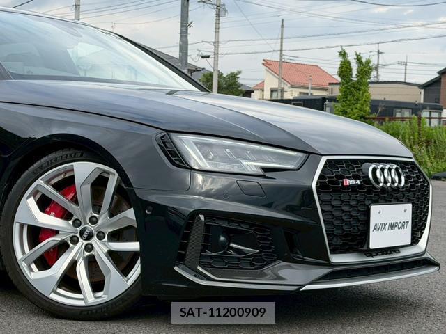 Audi RS4 2019-03 8011880-4