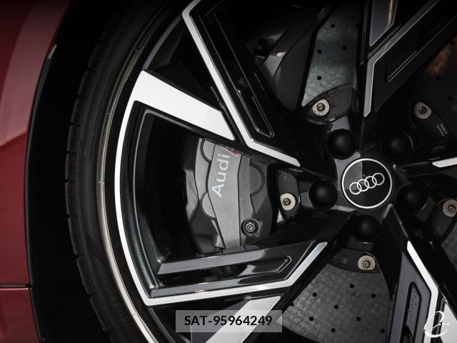 Audi RS6 2021-05 8010171-4