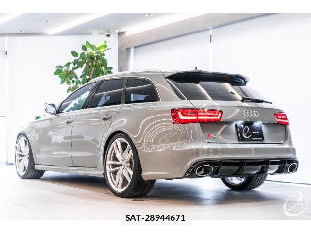 Audi RS6 2015-03 8010174-1