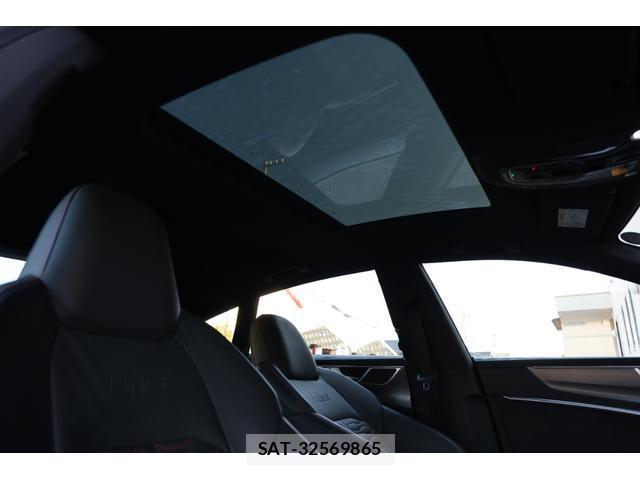 Audi RS7 2021-03 8011429-11
