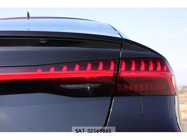 Audi RS7 2021-03 8011429-9