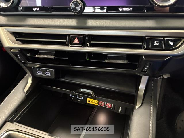 Lexus RX 2023-10 8003059-11